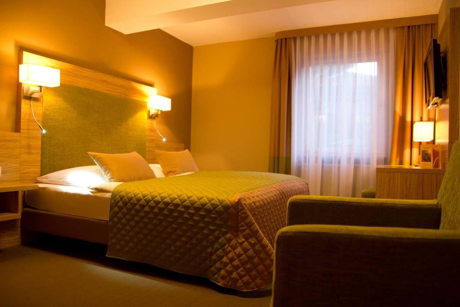 Altes Kurhaus Landhotel Trabelsdorf المظهر الخارجي الصورة