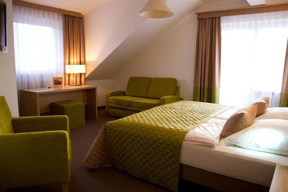 Altes Kurhaus Landhotel Trabelsdorf المظهر الخارجي الصورة